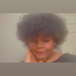 Meet your Posher, Roxanna